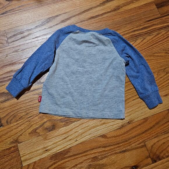 Levi's Cute & Comfy Casual Gray Long Sleeve Tee - Size 6 Months Infant - Picture 2 of 8